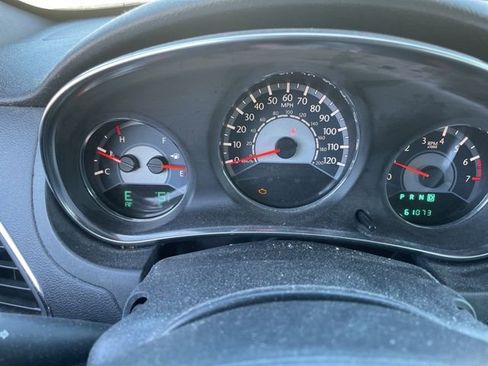 Used 2013 Chrysler 200 Touring image 11