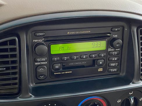 Used 2002 Toyota Tundra Limited image 16