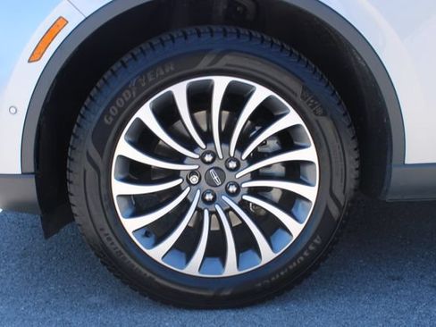 Used 2020 Lincoln Aviator Reserve w/ Equipment Group 201A AWD/4WD image 35