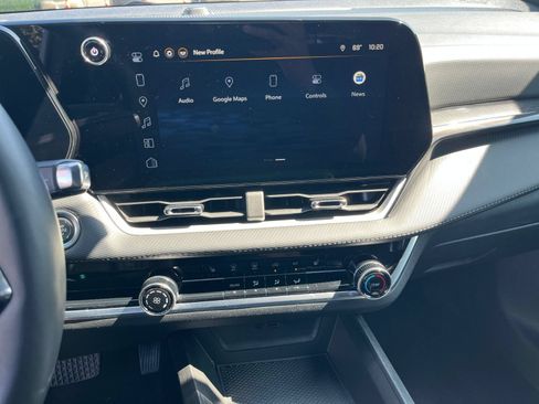Used 2025 Chevrolet Equinox LT FWD image 17