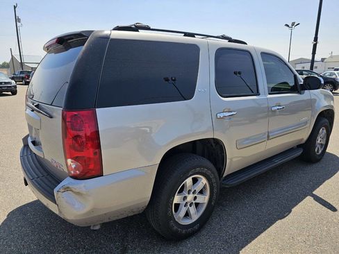 Used 2007 GMC Yukon SLT w/ SLT Preferred Equipment Group image 5