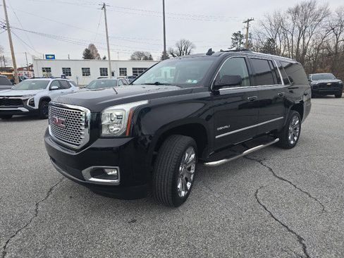 Used 2016 GMC Yukon XL Denali w/ Open Road Package image 6