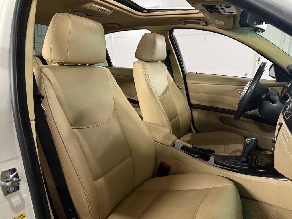 Used 2007 BMW 335xi Sedan AWD/4WD image 29