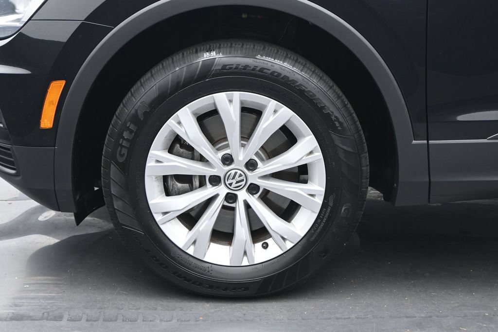 Used 2019 Volkswagen Tiguan SEL AWD/4WD image 16