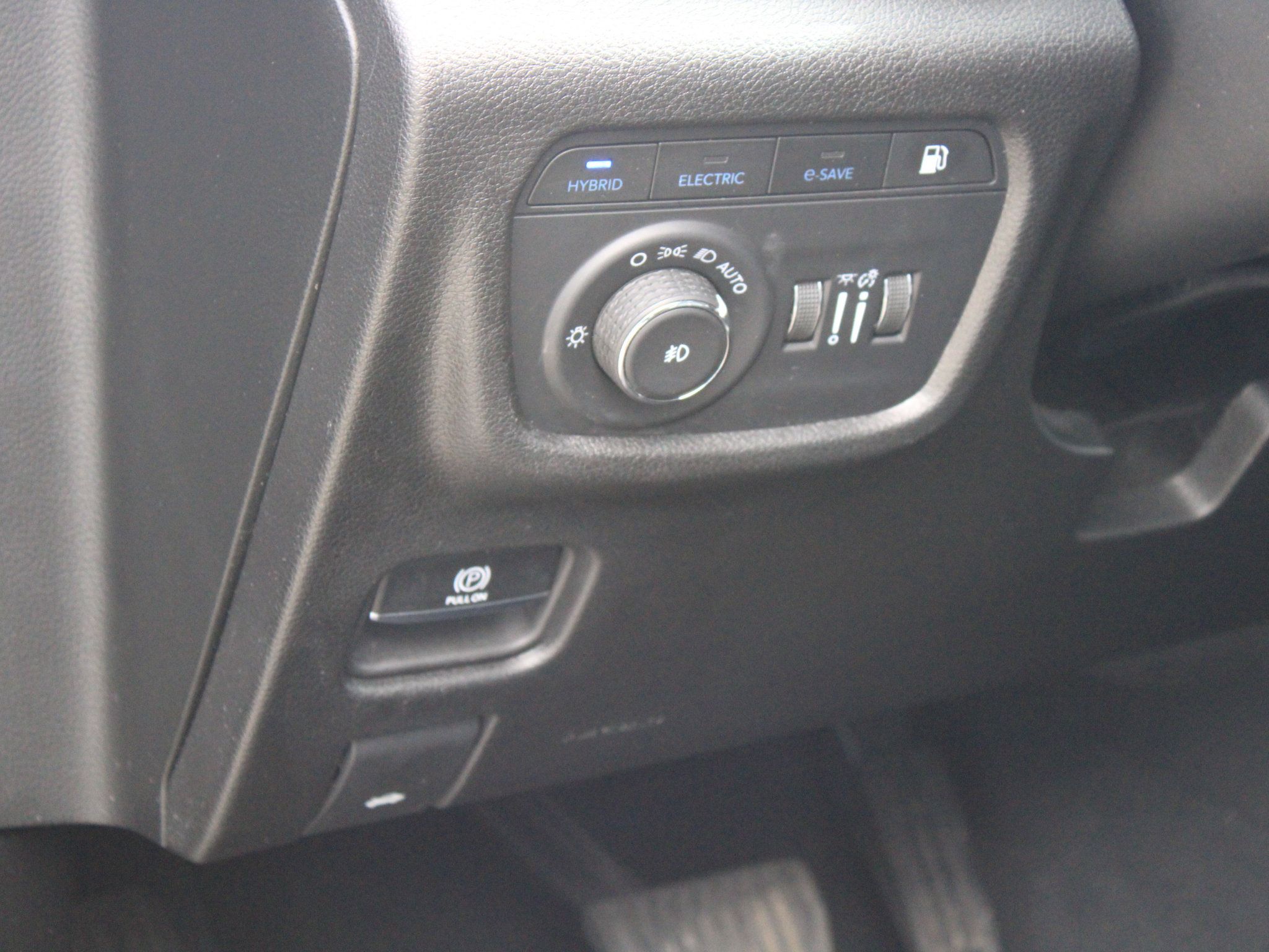 Used 2023 Jeep Grand Cherokee 4WD 4xe image 15