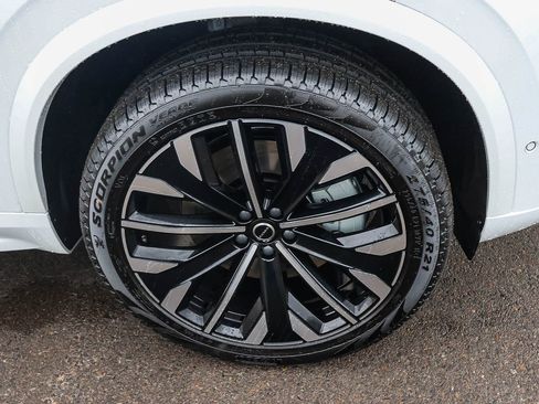 New 2026 Volvo XC90 T8 Ultra w/ Protection Package Premier image 14