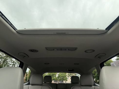 Certified 2024 Kia Telluride EX w/ EX Captain's Chair Package FWD image 28