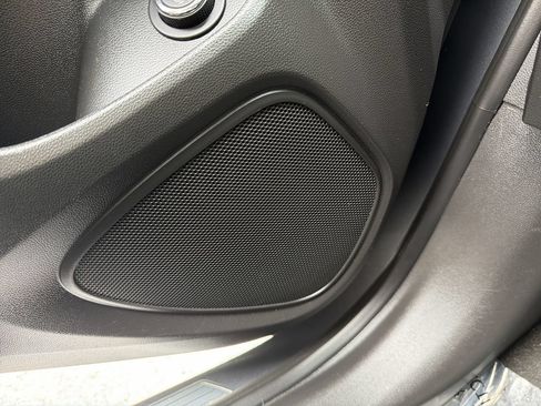 Used 2020 Buick Encore GX Essence FWD image 19