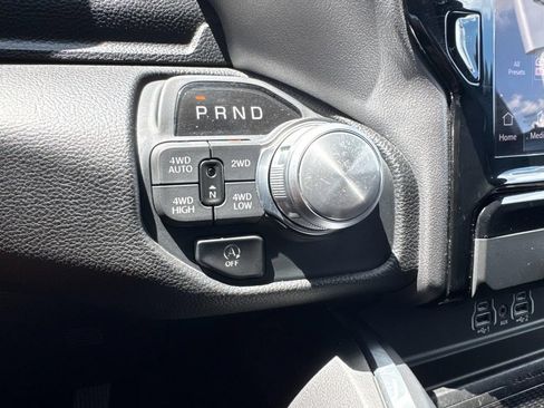 Used 2025 RAM 1500 Laramie AWD/4WD image 18