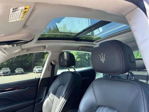 Used 2022 Maserati Levante Modena AWD/4WD image 25