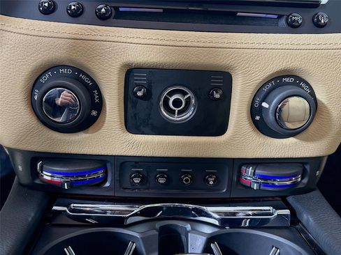 Used 2014 Rolls-Royce Ghost image 28