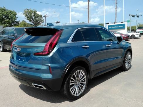 Used 2024 Cadillac XT4 Premium Luxury FWD image 6
