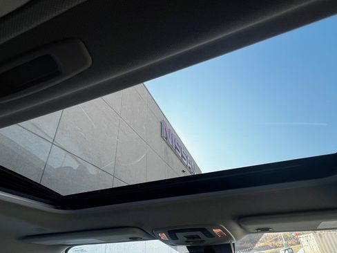 Used 2024 Toyota Sienna XLE image 19