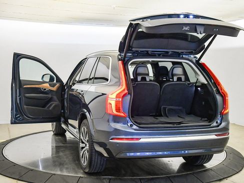 Certified 2025 Volvo XC90 B6 Ultra image 28