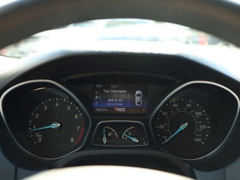 Used 2017 Ford Focus SEL w/ Cold Weather Package FWD image 22