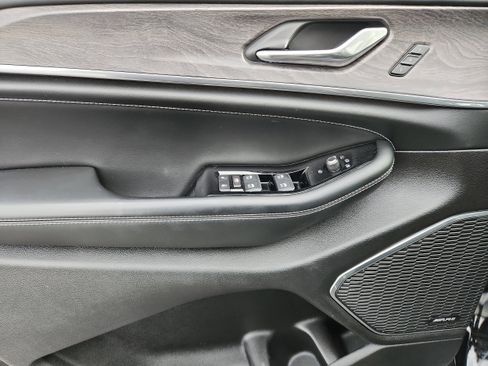 Used 2024 Jeep Grand Cherokee Overland image 8