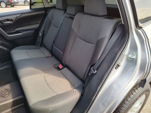 Used 2020 Toyota RAV4 XLE image 25