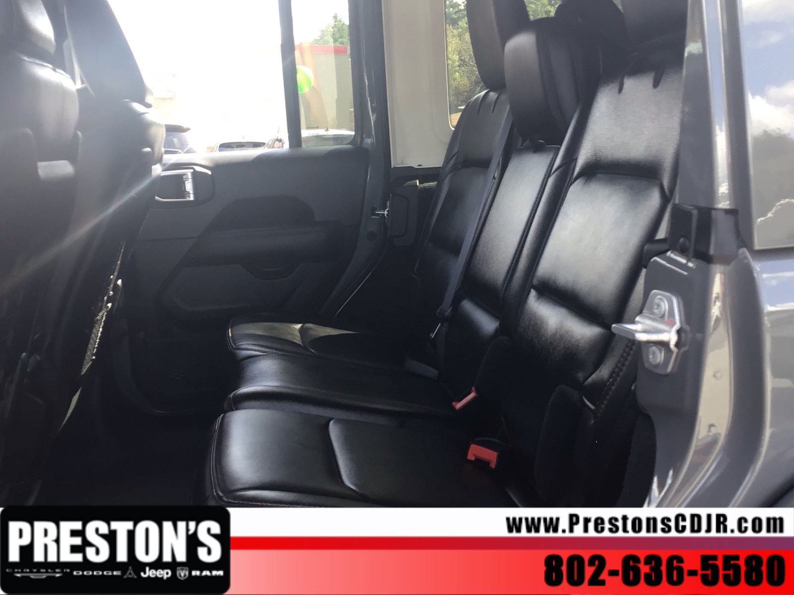 Used 2023 Jeep Wrangler Unlimited Rubicon 392 AWD/4WD image 25