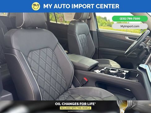 Used 2025 Volkswagen Atlas SEL Premium R-Line AWD/4WD image 29