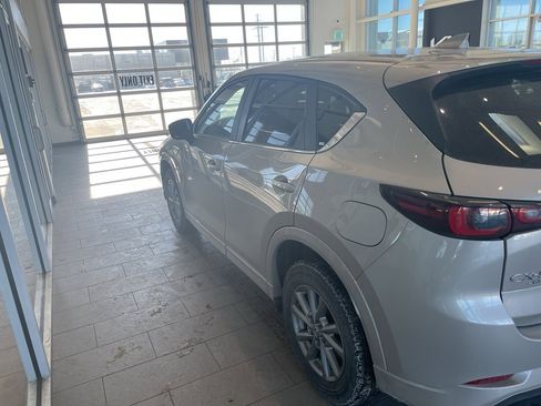 Used 2025 MAZDA CX-5 AWD 2.5 S w/ Preferred Package image 4