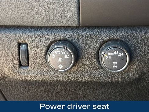 Used 2022 Chevrolet Colorado Z71 AWD/4WD image 9