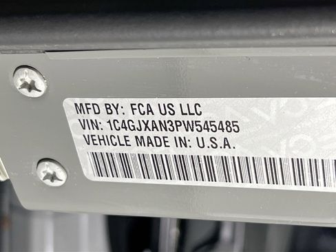 Used 2023 Jeep Wrangler Willys image 29