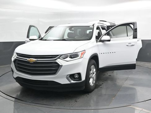 Used 2021 Chevrolet Traverse LT w/ LPO, Floor Liner Package AWD/4WD image 49