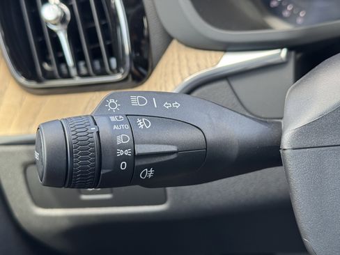 New 2026 Volvo XC60 B5 Plus w/ Protection Package Premier image 25