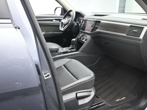 Used 2022 Volkswagen Atlas SE FWD image 28