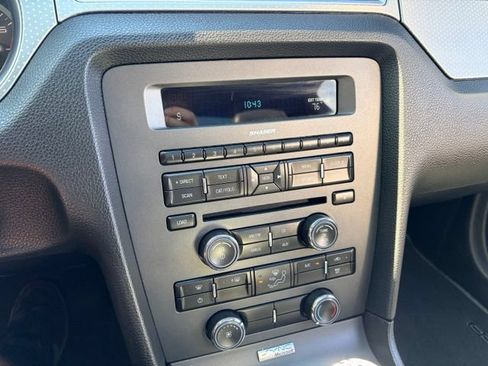 Used 2011 Ford Mustang Shelby GT500 RWD image 19