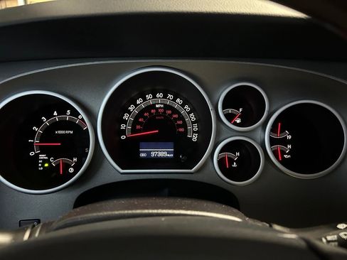 Used 2016 Toyota Sequoia Platinum image 17