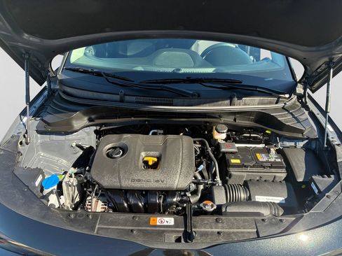 Certified 2025 Kia Soul LX w/ LX Technology Package FWD image 13
