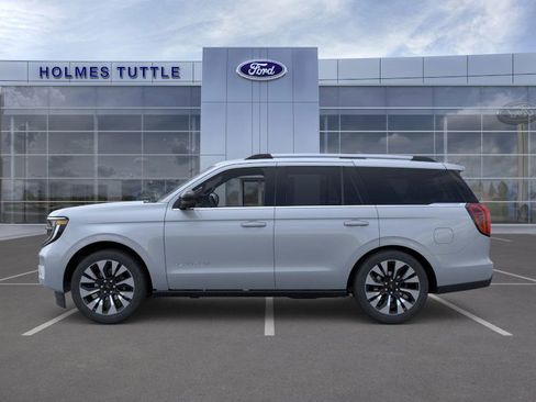 New 2025 Ford Expedition Platinum w/ Driver's Package image 3