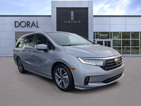 Used 2022 Honda Odyssey Touring image 1