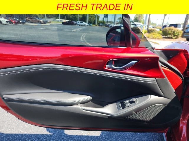 Used 2021 MAZDA MX-5 Miata Grand Touring RWD image 14