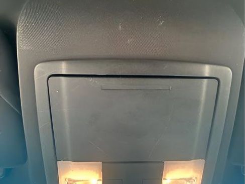 Used 2014 Ford Taurus SEL image 19