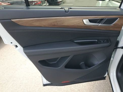 New 2026 Volkswagen Atlas SE FWD image 9