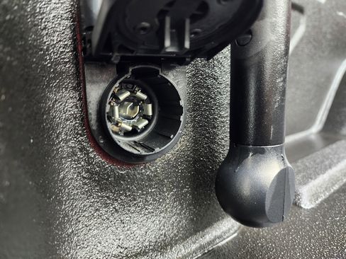 Used 2024 GMC Sierra 2500 SLE w/ SLE Value Package; image 30