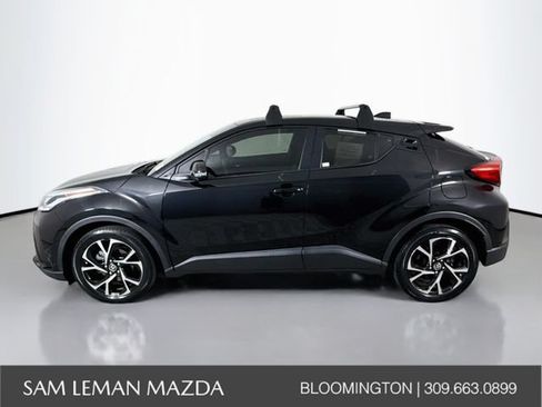 Used 2022 Toyota C-HR XLE FWD image 4