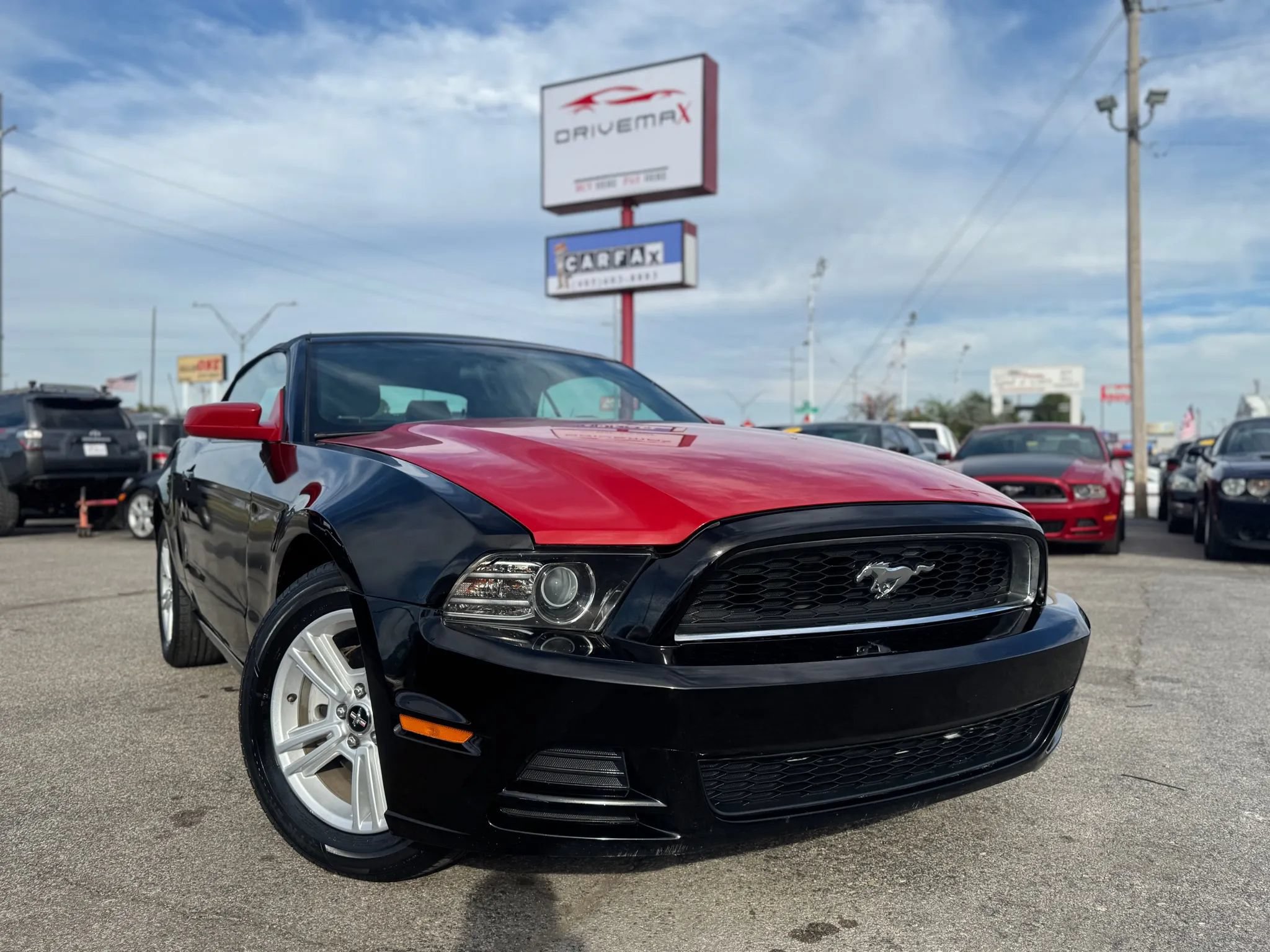 Used 2014 Ford Mustang Convertible RWD image 1