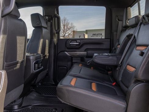 Used 2023 GMC Sierra 2500 AT4 w/ AT4 Premium Plus Package image 8