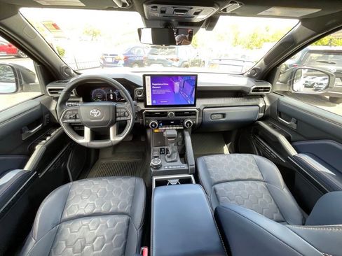 Used 2026 Toyota 4Runner Platinum AWD/4WD image 9
