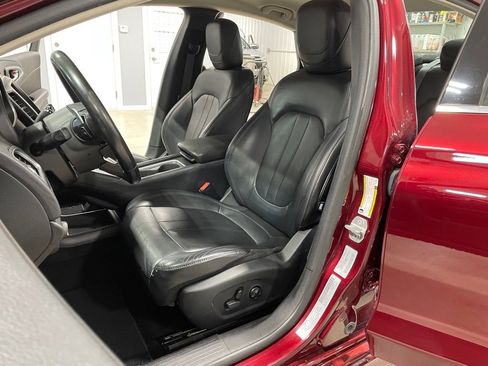 Used 2016 Chrysler 200 Limited Platinum image 10