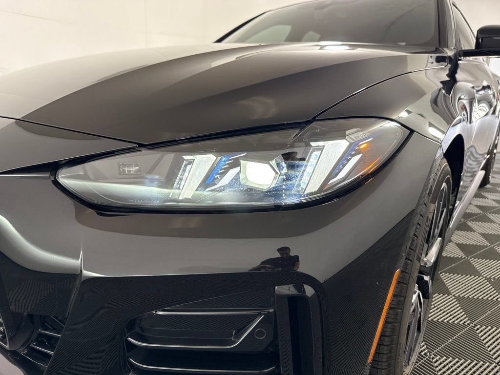 New 2026 BMW 430i xDrive w/ M Sport Package AWD/4WD image 8