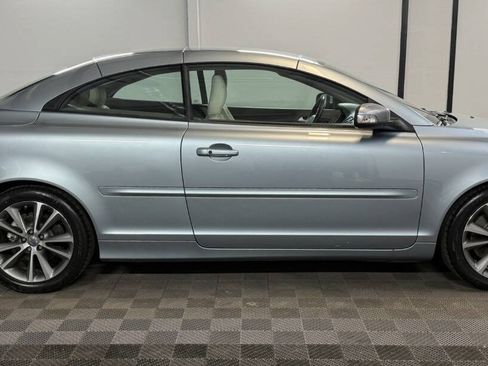 Used 2013 Volvo C70 T5 FWD image 2
