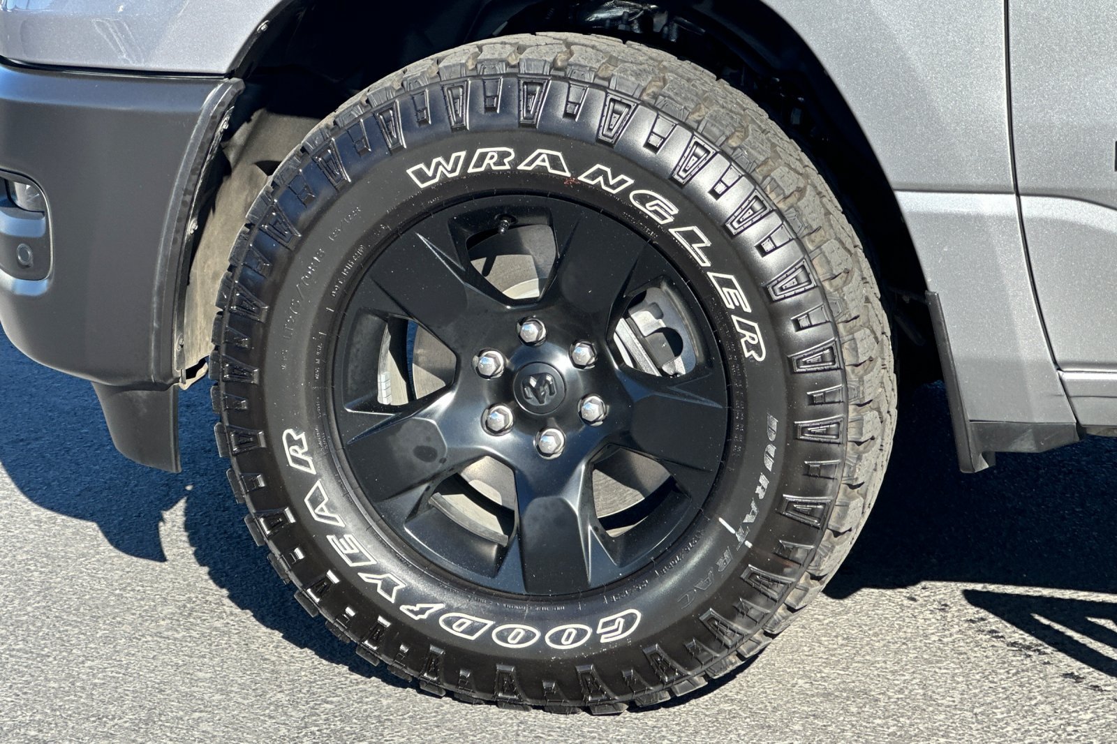 Used 2025 RAM 1500 Warlock AWD/4WD image 25