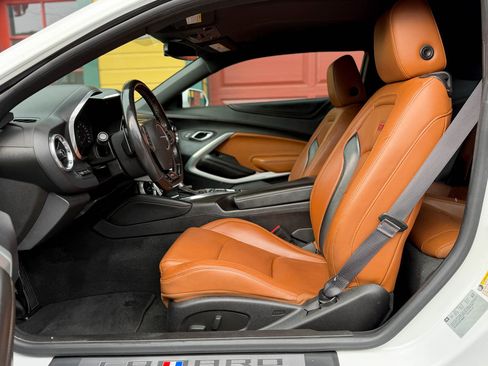 Used 2016 Chevrolet Camaro SS image 20