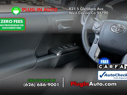 Used 2021 Toyota Tacoma SR5 RWD image 19