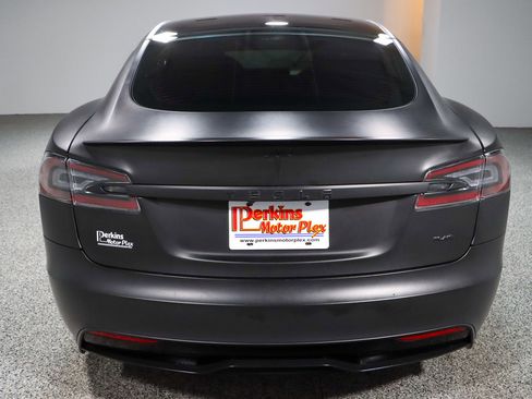 Used 2022 Tesla Model S Plaid image 8