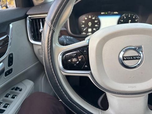 Used 2018 Volvo S90 T5 Momentum w/ Convenience Package image 20